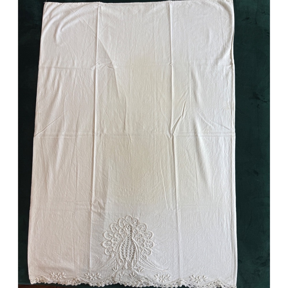 Vintage White Cotton Pillowcase Pair Embroidered Peacock Lace Trim 21x31 - Picture 5 of 6